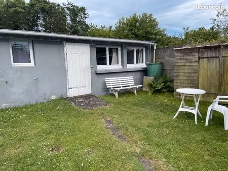 petite maison indépendante au font de notre maison accès indépendant
