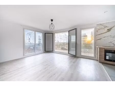 élégant t3 lumineux à cergy avec balcon