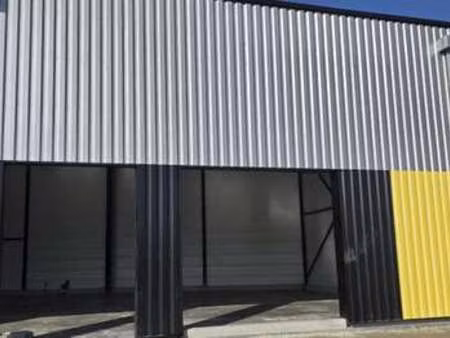 vente bureaux et commerces à saint-pol-de-léon (29250) : à vendre / 140m² saint-pol-de-léo
