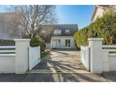 maison 4 chambres - vie de plain pied - excellent état