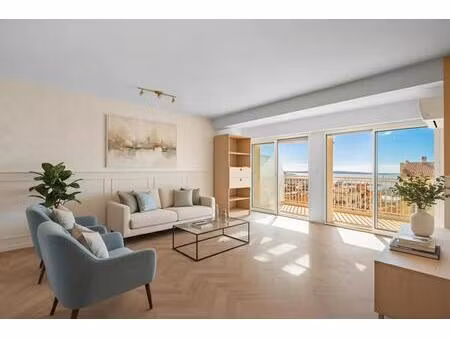 exceptionnel t4 rénové avec vue panoramique sur la mer à cannes
