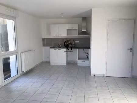 location maison à rezé (44400) : à louer / 92m² rezé
