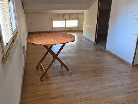 location appartement 1 pièce 33 m² à mas thibert (13104)  530 €