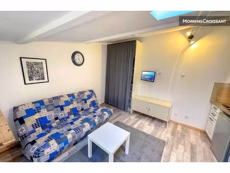 location meublée appartement 1 pièce 14 m² à lorgues (83510)  450 €