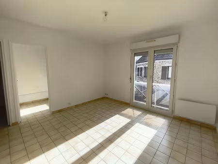 location appartement 1 pièce 24 m² à vert-le-grand (91810)  561 €
