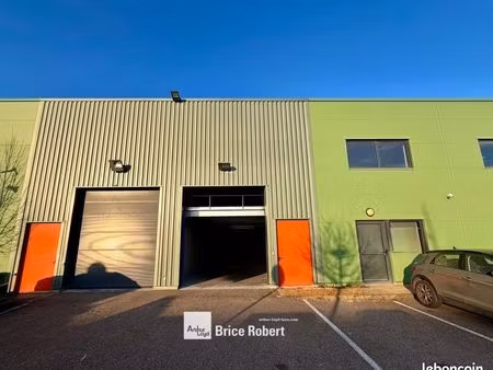 local industriel 202 m²