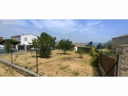 terrain constructible viabilisé volx 446m2