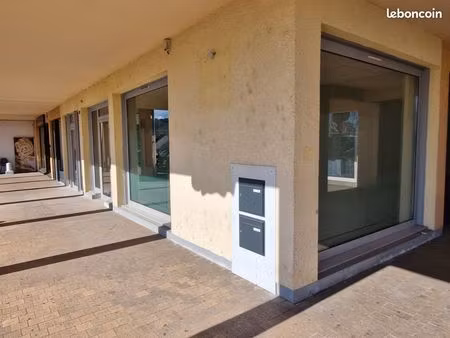 local professionnel 80m2 à beaune - 1000 ttc charges incluses