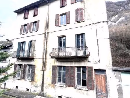 immeuble 360 m² tenay