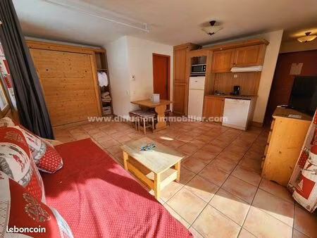 studio 1 pièce 26 m²