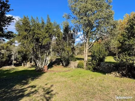 terrain 2 102 m² salavas