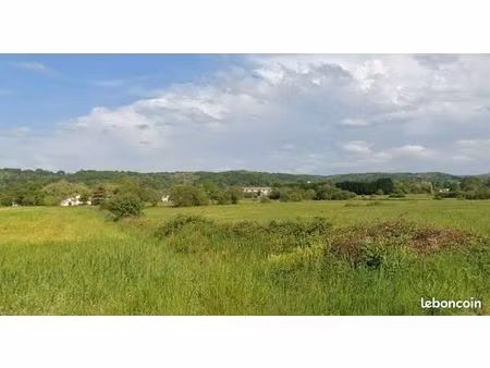 terrain 2 200 m² artigat