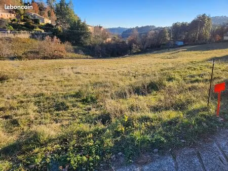 terrain 1 695 m² ucel