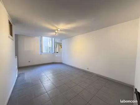 appartement 1 pièce 33 m²