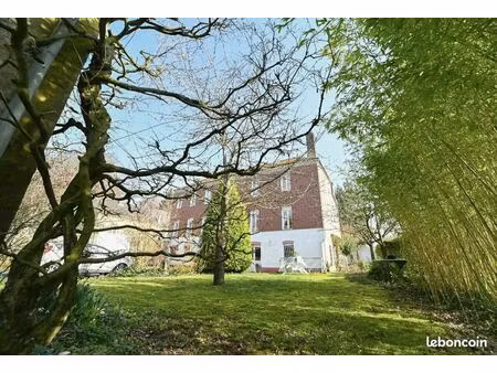 maison 11 pièces 238 m²