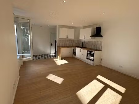 maison de ville rénovée avec jardin - orientation sud - montluçon centre