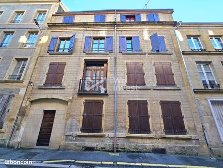 immeuble 733 m² sedan