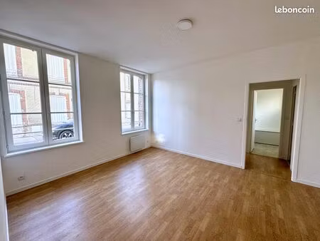 appartement t2 44m² refait à neuf - centre-ville romilly-sur-seine