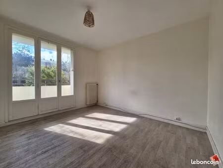 appartement 4 pièces 64 m²