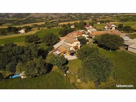 propriété 14 pièces 280 m²