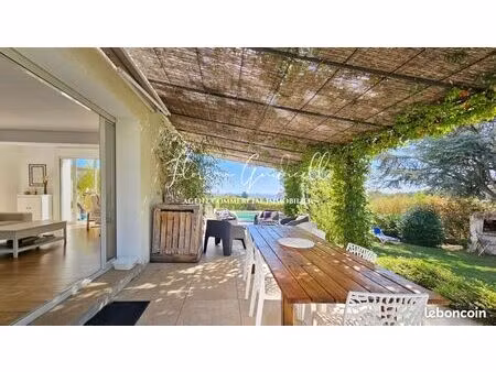 propriété 5 pièces 155 m²