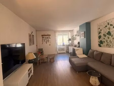 maison 3 chambres – 100 m² avec cour et terrasse plein sud à sainte-colombe-sur-seine