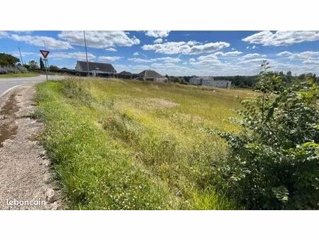 terrain constructible 1048m2