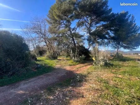 terrain de loisirs 3 720 m² – pierrefeu-du-var (83)