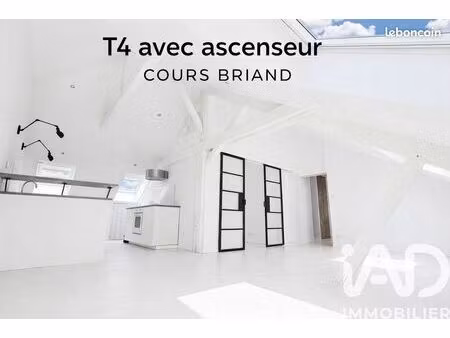 loft/atelier/surface 4 pièces 73 m²