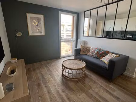 t3 refait à neuf internet et électricité inclus