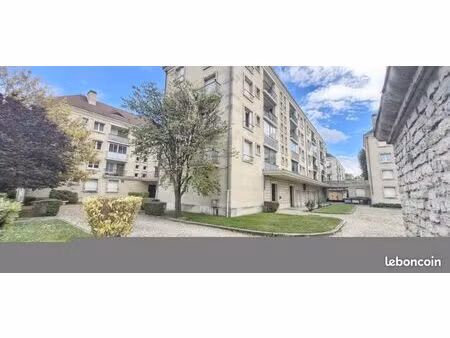 appartement 3 pièces 81 m²