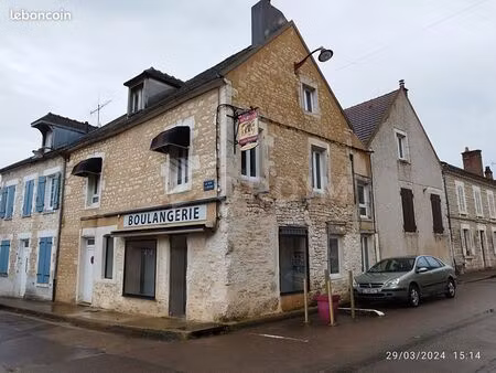 immeuble 160 m² vincelles
