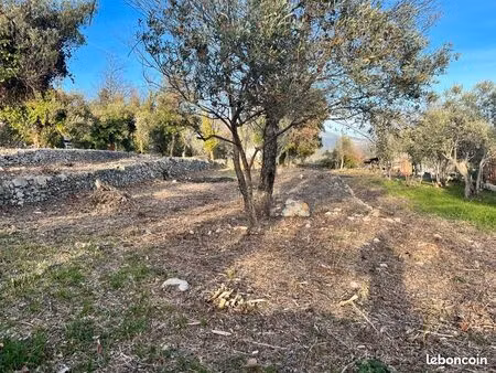 terrain 2 200 m² mons
