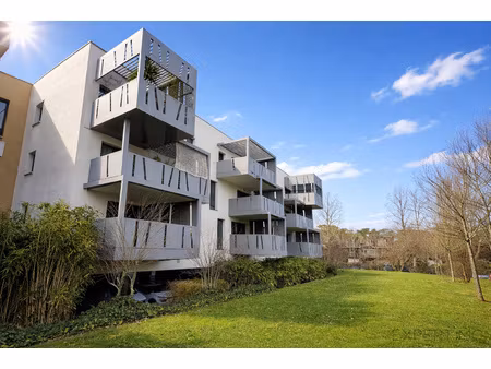 bayonne nord  t2 lumineux avec grande terrasse  cellier et p