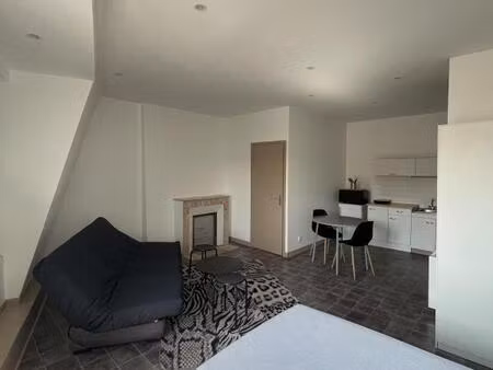 45 bd fayolle - studio meuble au 5ème étage d'un immeuble sécurisé