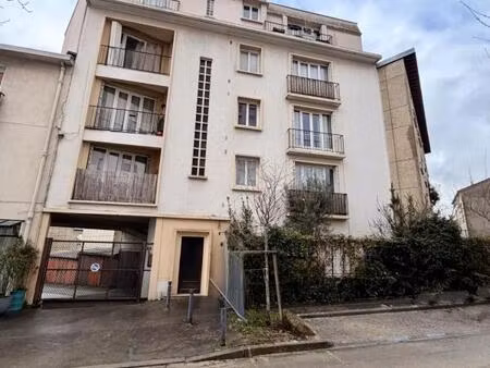 les lilas 93260 appartement f2 2 pièces balcon métro mairi