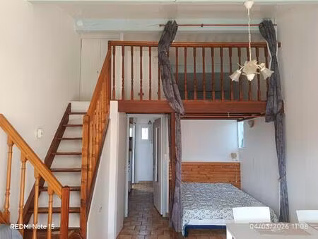 studio proche centre ville  situé dans une petite copropriété au calme.