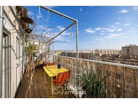 appartement t4 lumineux en ultime étage à villeurbanne