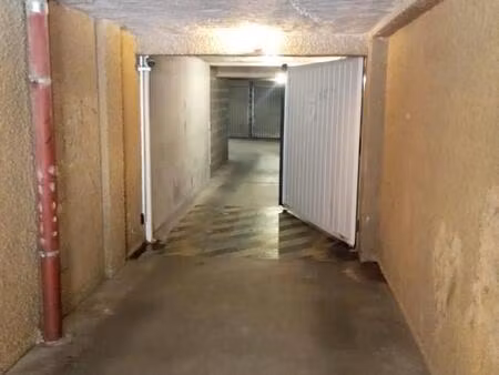 garage dans résidence sécurisée