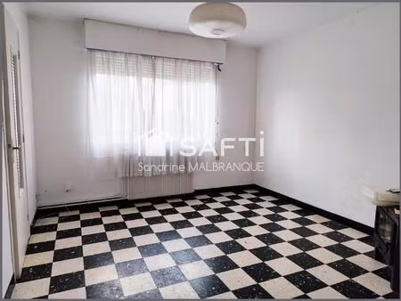 maison semi-individuelle avec garage et jardin clos