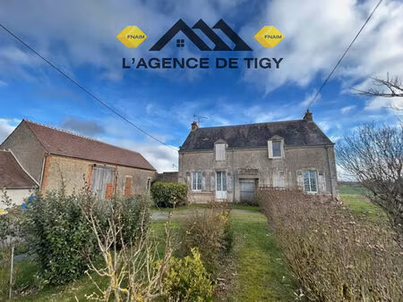 a vendre authentique maison de caractere sur la commune de guilly 6 pièce(s) 17