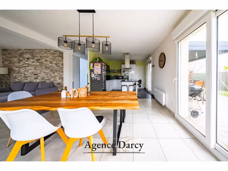 maison 6 pièces 4 chambres 146 m2