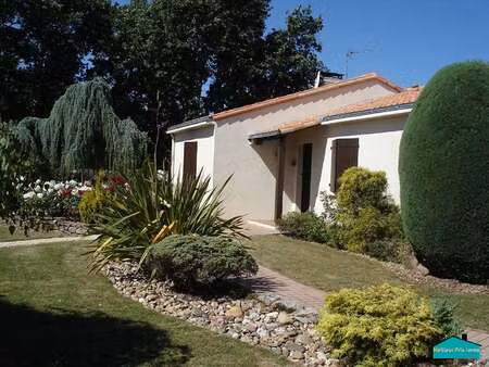 vente maison à rocheservière (85620) : à vendre / 100m² rocheservière