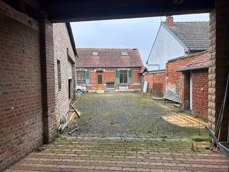 maison en travaux avec dépendances et un terrain de 1169 m2