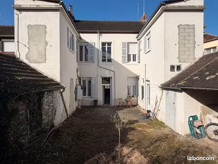 immeuble 9 pièces 180 m²