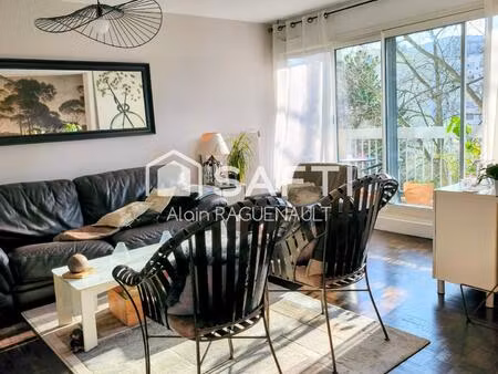 lyon 8 - santy - metro d parilly à 5 mn à pied