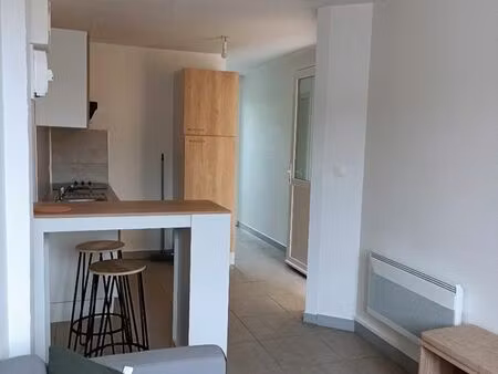 t2 meublé - proche iut