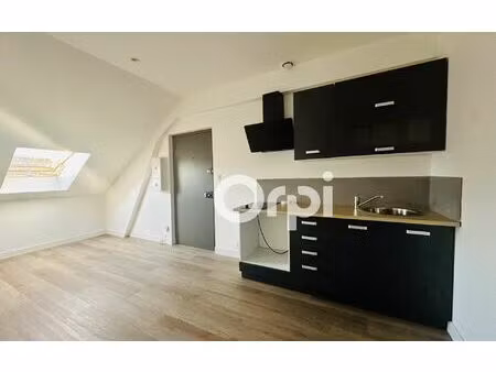 location appartement  m² t-2 à soissons  550 €