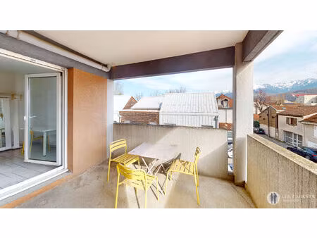 studio avec terrasse 10min du campus