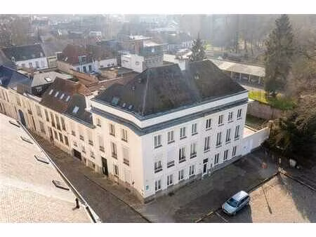 appartement 2 chambres sur la place reine astrid